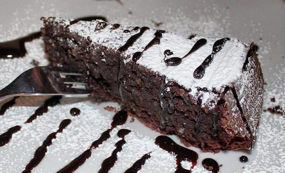 Torta caprese: il dolce al cioccolato senza farina che viene da Capri