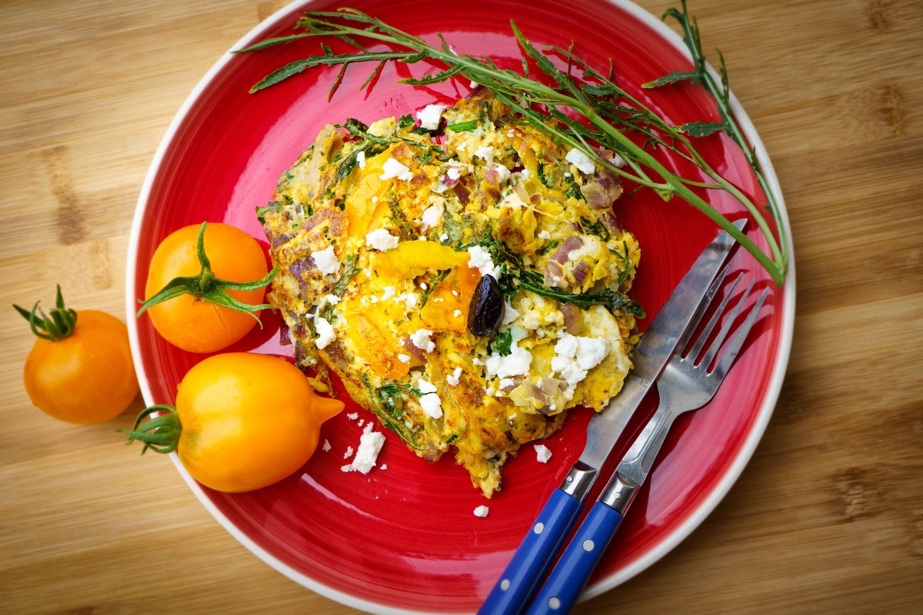 Frittata di zucchine e fiori di zucca: come prenderli a giugno, far perdere l'acqua e girarla senza romperla